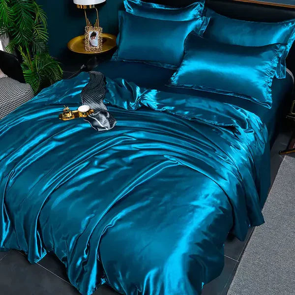 Bettwäsche aus blauem Satin, luxuriöses Design, glänzend, Schlafzimmer-Dekoration, elegant.