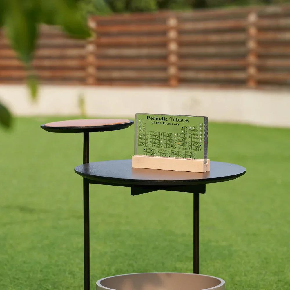 Acryl Periodensystem auf Holzbasis, dekorativ, modern, für Schreibtisch oder Regal, im Garten.