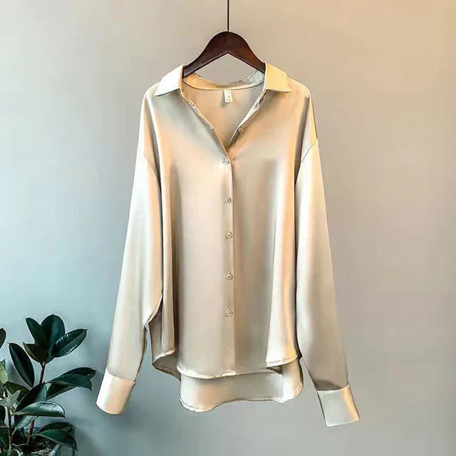 Stilfull satinblus för damer - Elina