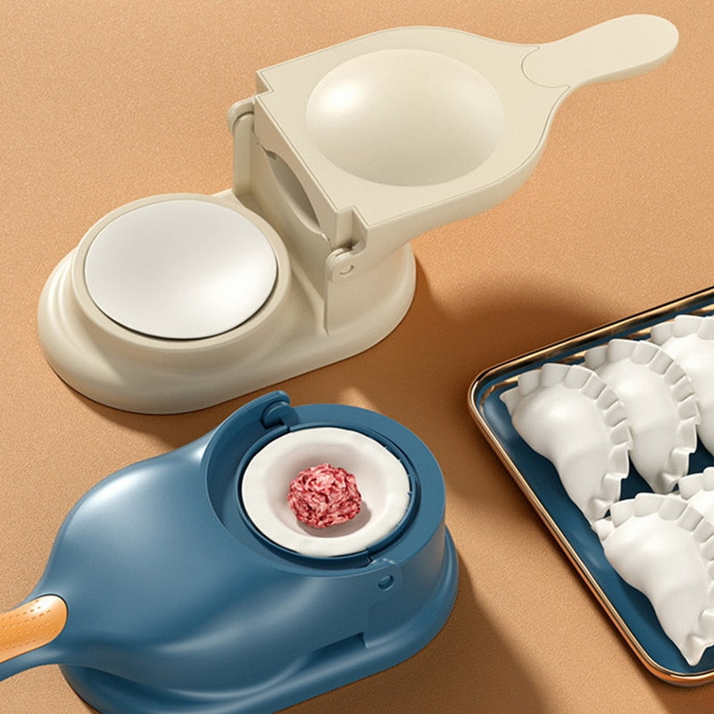 Teigtaschenformer Set, blau und beige, Kunststoff, für Ravioli und Dumplings, Küchenzubehör.