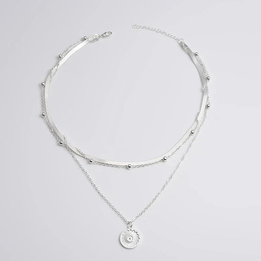 Silberne Halskette mit Anhänger, zweilagig, Damen-Schmuck, modisch, elegant, Geschenkidee.