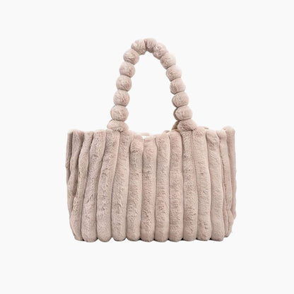 Beige Kunstpelz Handtasche mit geflochtenem Griff, modisch, elegant, Damenaccessoire.