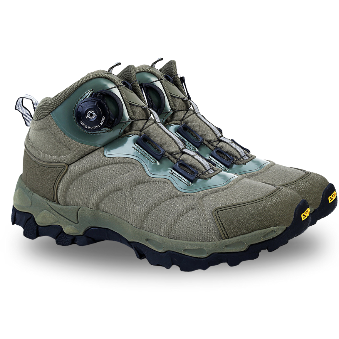 Olivgrüne Wanderschuhe mit robustem Profil, Schnellschnürsystem, ideal für Outdoor-Aktivitäten.