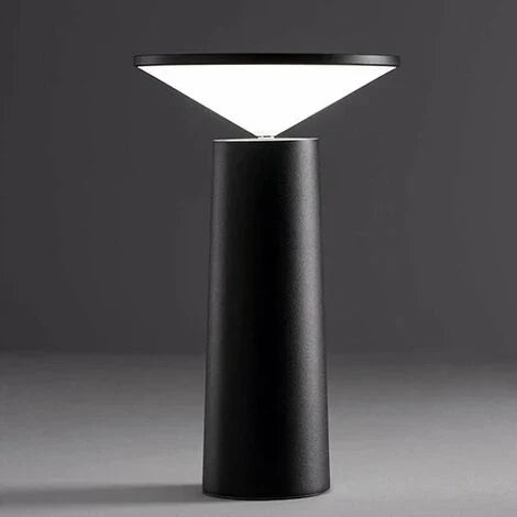 Moderne schwarze Tischlampe, konisches Design, LED-Beleuchtung, minimalistischer Stil.
