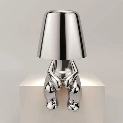 Silberne Tischlampe in menschlicher Form, modernes Design, Metall, Wohnzimmer-Dekoration.