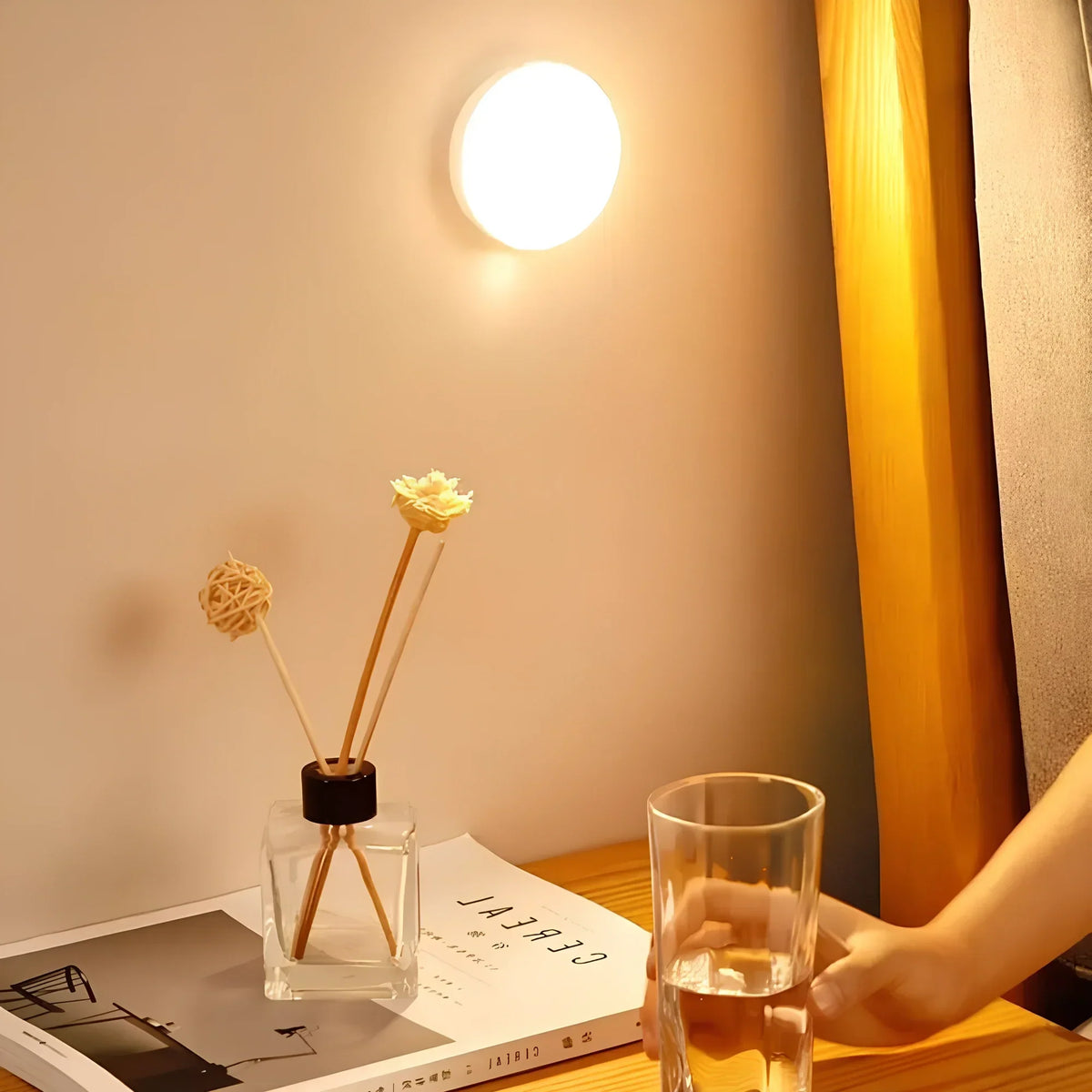 LED-Wandleuchte rund, warmweiß, modernes Design, Schlafzimmerbeleuchtung, energiesparend.