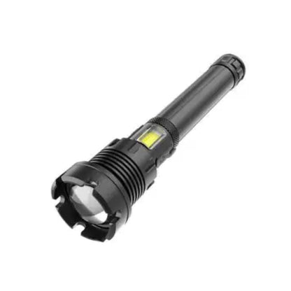 Schwarze LED-Taschenlampe, robust, wasserdicht, ideal für Outdoor-Abenteuer und Notfälle.