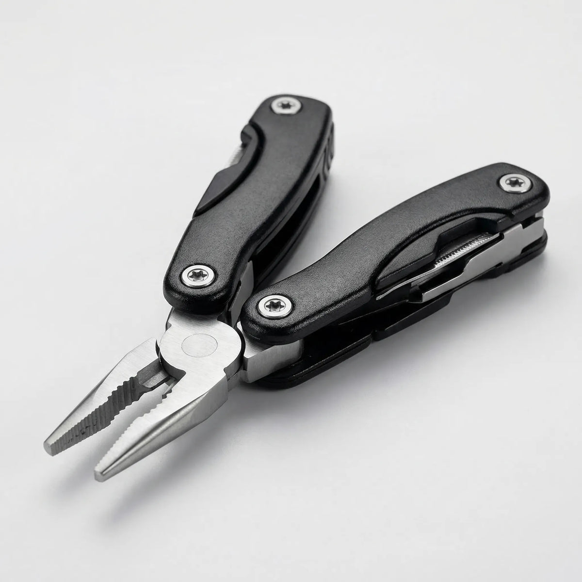 Compact 9-In-1 Folding Multi-Tool -  Traxfold