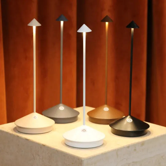 Drahtlose LED Tischlampe - LumeElegance 