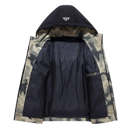 Camouflage-Jacke mit Kapuze, schwarz-grau, Herrenmode, Outdoor-Bekleidung, wasserabweisend.
