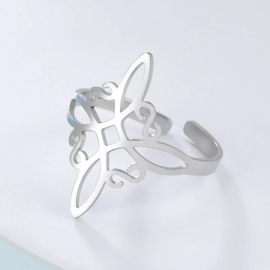Silberner verstellbarer Ring mit filigranem Design, Schmuckaccessoire für Damen.