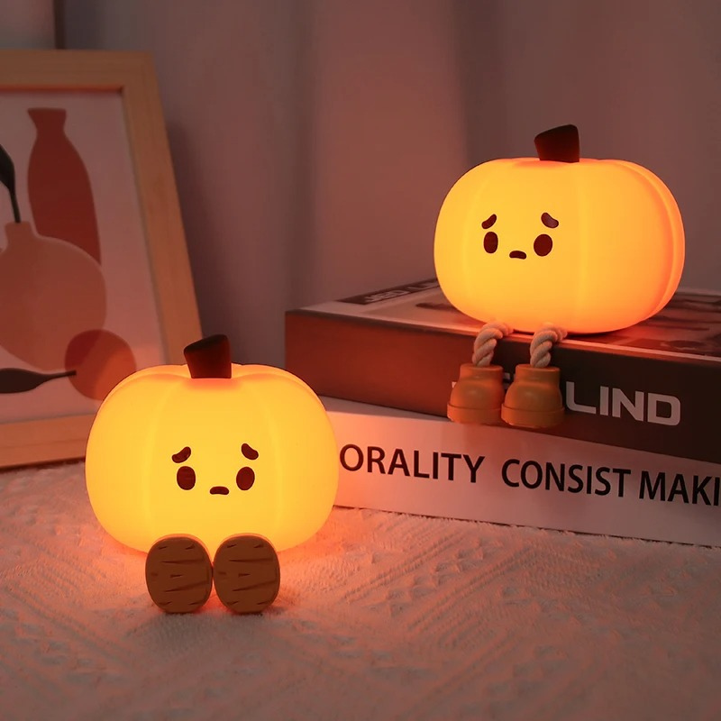 Niedliche Kürbis-Nachtlichter, LED, orange, dekorativ, für Kinderzimmer, Halloween-Dekoration.