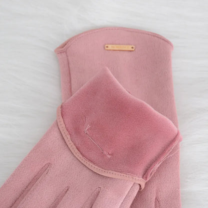 Rosa Wildlederhandschuhe Damen, elegant, weich, warm, modisch, Winteraccessoire.