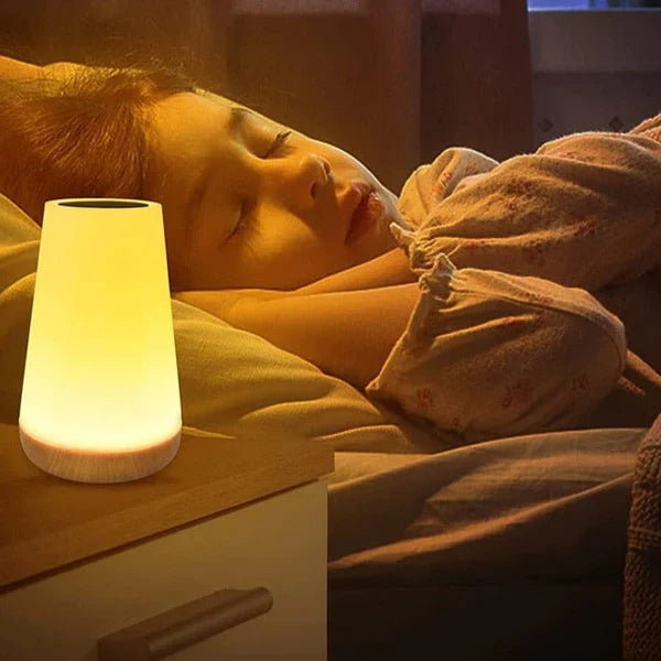 Schlafzimmer Nachtlicht LED Lampe, warmes Licht, Holzsockel, Kind schläft, beruhigende Beleuchtung