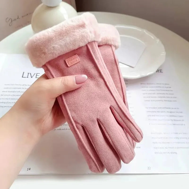 Rosa Damenhandschuhe aus Wildleder mit Kunstfellfutter, elegant und warm für den Winter.