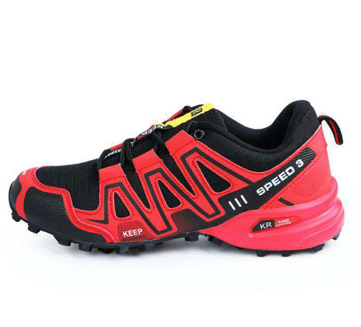Roter und schwarzer Laufschuh, Speed 3, mit rutschfester Sohle, ideal für Trailrunning.