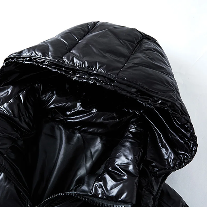 Schwarze Daunenjacke mit Kapuze, glänzend, warm, Wintermode, Unisex, Outdoor-Bekleidung.