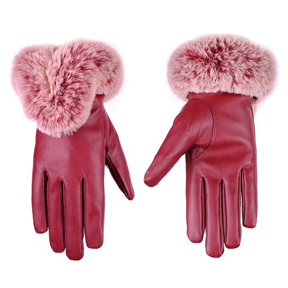 Rote Lederhandschuhe mit rosa Kunstfellbesatz, Damenmode, Winteraccessoire.